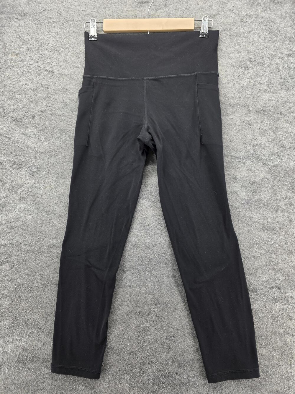 Athleta Leggings Womens Small Black Salutation Stash 7/8 Tight Pockets High Rise
